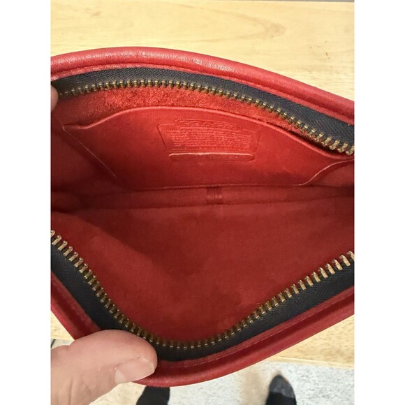 70s Coach Vintage Cherry Red Leather NYC Zip Clutch Portfolio w/ Wristlet 9917 - Picture 10 of 12